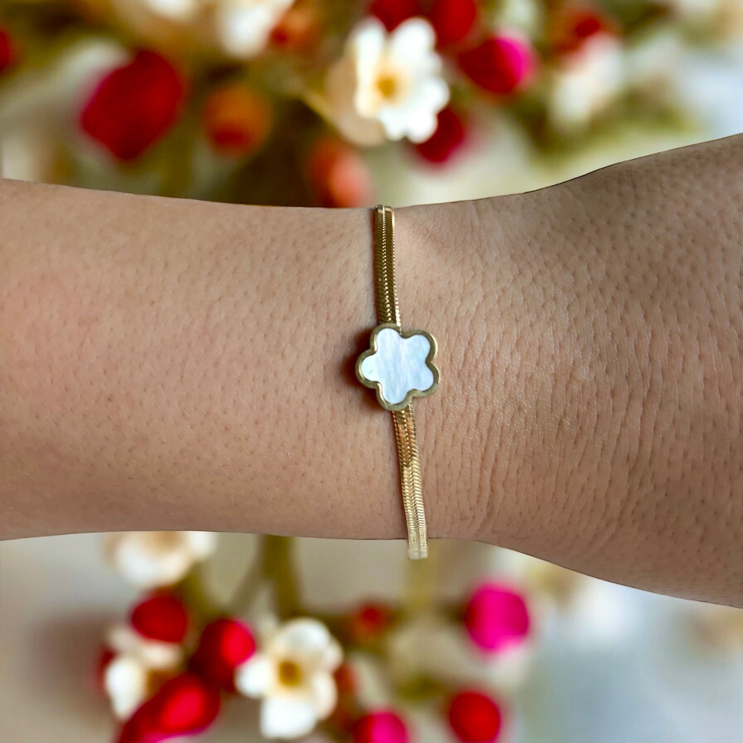 Marguerite - Bracelet en Nacre et en Acier Inoxydable