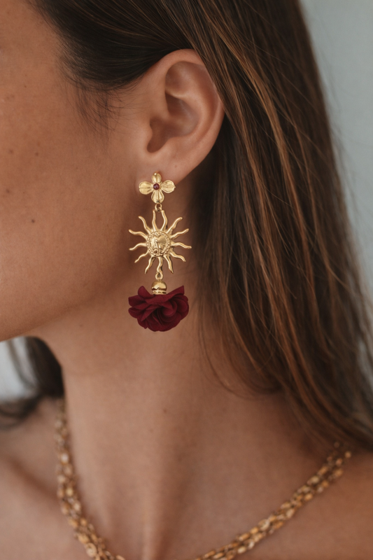 AMOUR - Boucles d’oreilles pendantes avec fleur bordeaux en Acier Inoxydable