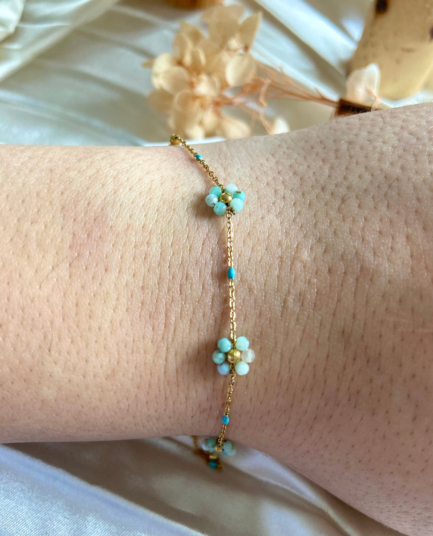 Louise - Bracelet d’été  fleur Bleu en Acier Inoxydable - Doré