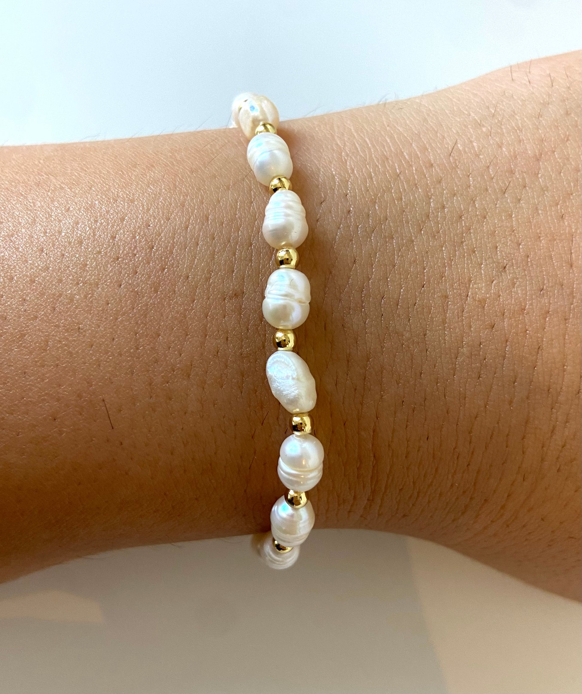 Aina-Bracelet Perle d’eau douce en Plaqué Or 18K et en Acier Inoxydable - NuptiaLove